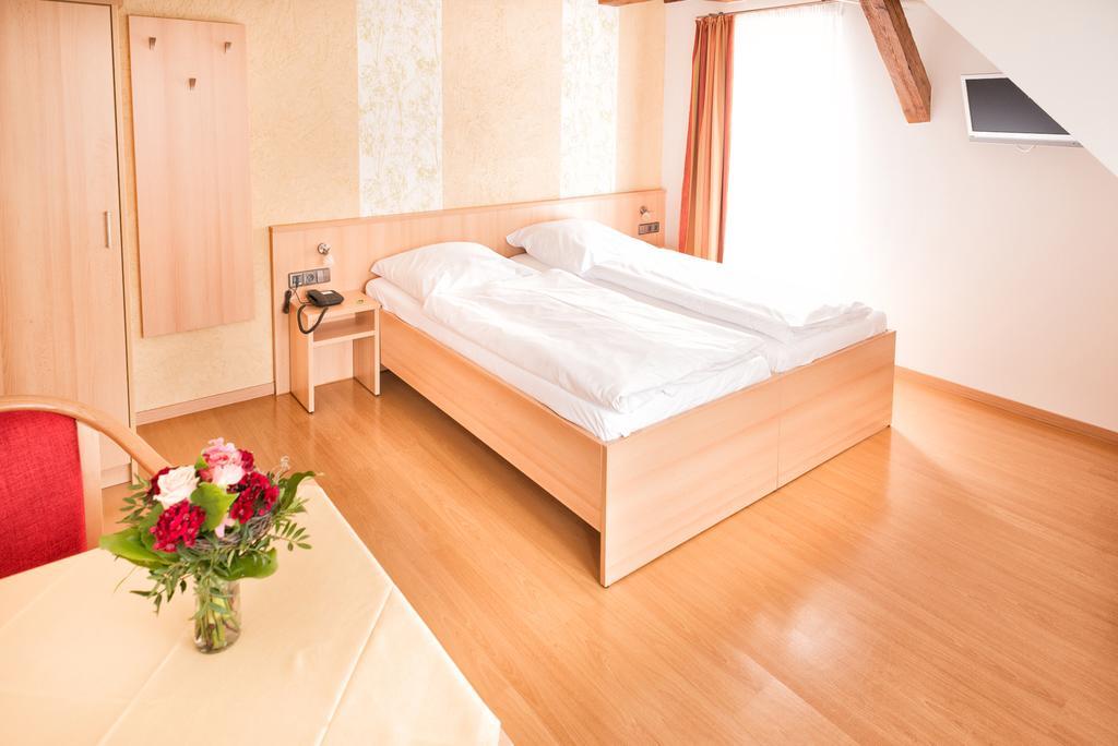 Gasthof Zum Lamm Gomadingen Habitación foto